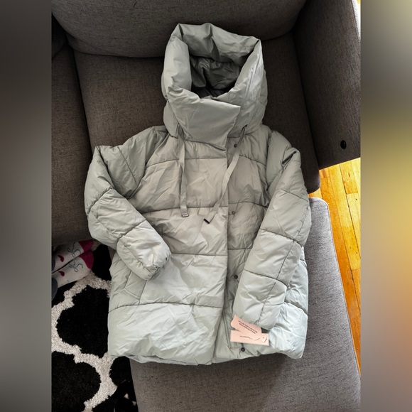 BCBGeneration Puffer Jacket - Picture 5 of 6